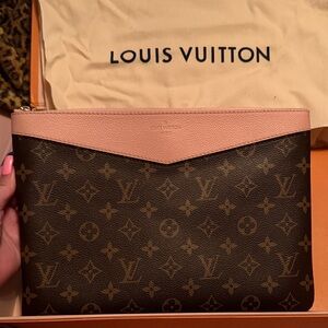 Louis Vuitton Monogram Clutch in Brown and Pink